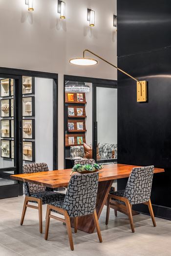 Aura Thirty2 New Apartments in Austin, Texas Business Lounge